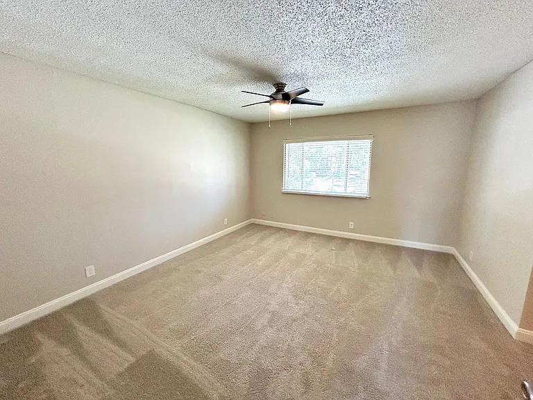 Greenhaven Apartments ~ In the Heart of Sacramento's Pocket Neighborhood! — Photo 4