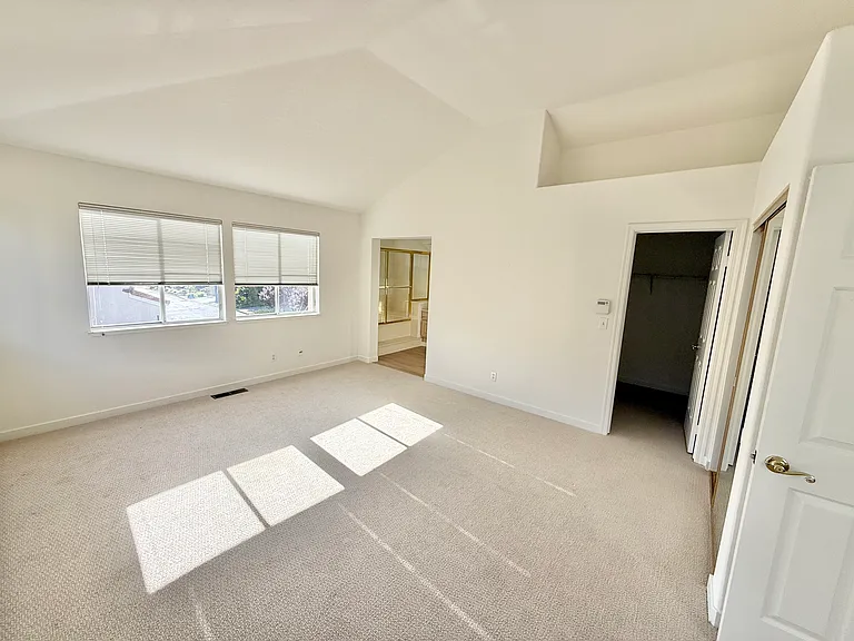 154 Asby Bay — Photo 15