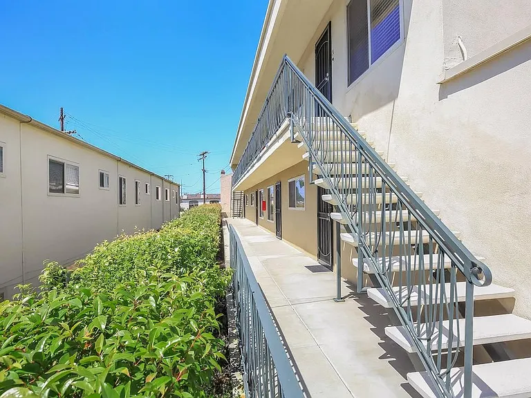 Fresno Terrace — Photo 24