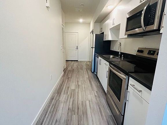 2nd image of 704 N Alvarado St #508