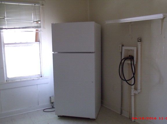 5th image of 103 Short St