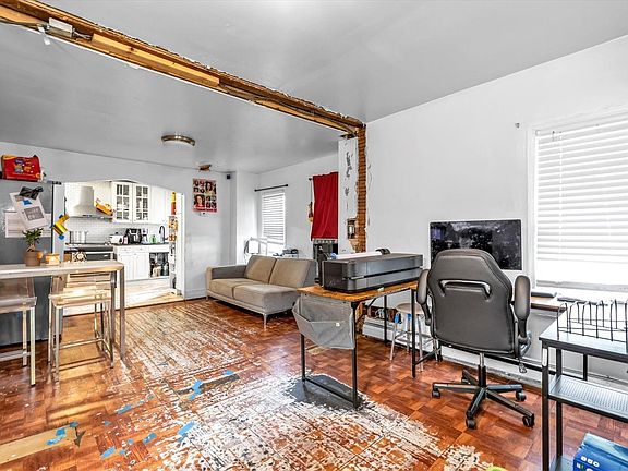 4th image of 99-02 216th St