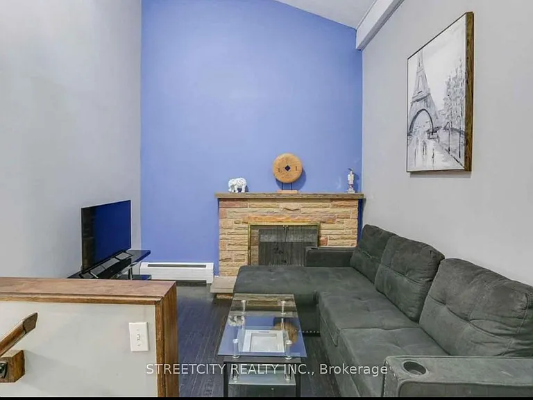 1337 Victoria Dr #UPPER — Photo 3