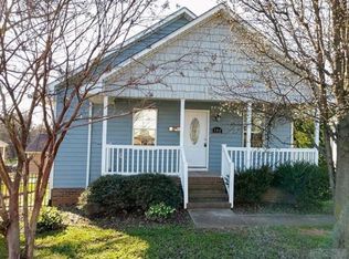 464 S Center St, Hickory, NC 28602