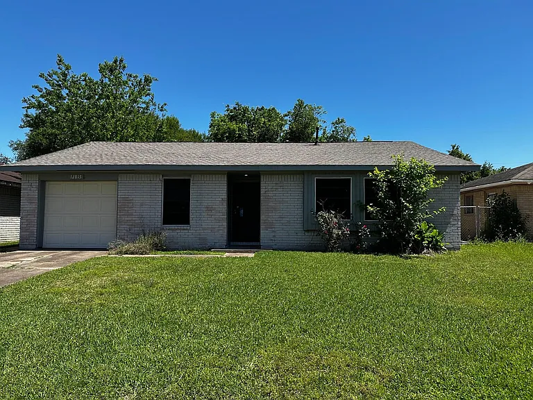 12815 Segrest Dr — Photo 1