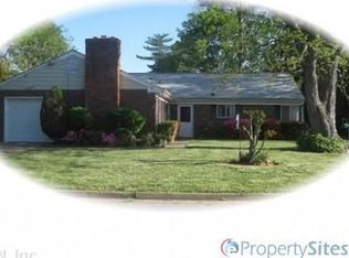 8 Bramston Dr, Hampton, VA 23666