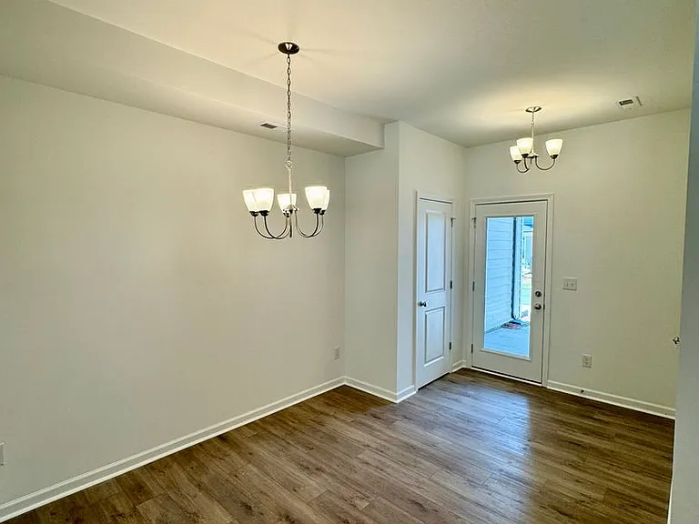 13111 Rover St — Photo 5