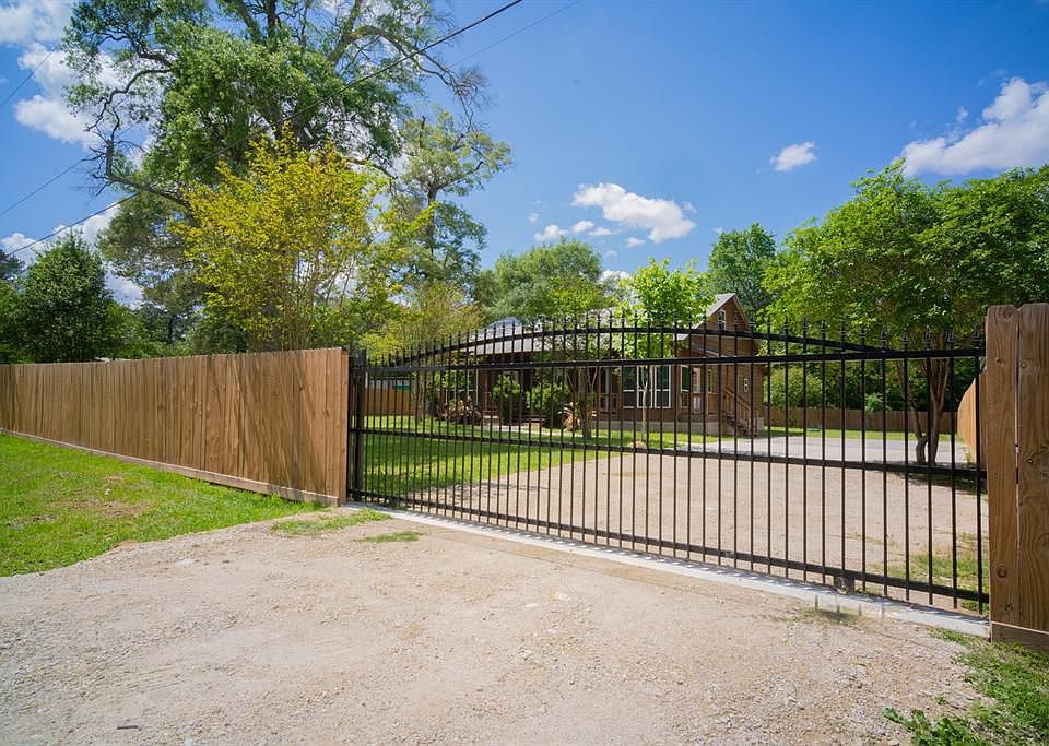 1st image of 31019 Sweetbriar Ln