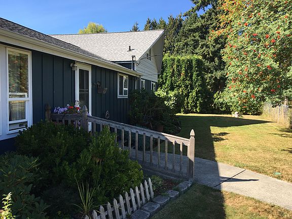 3rd image of 9808 22nd Ave E