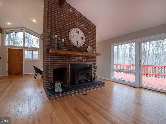 5th image of 11814 Lakewood Ln
