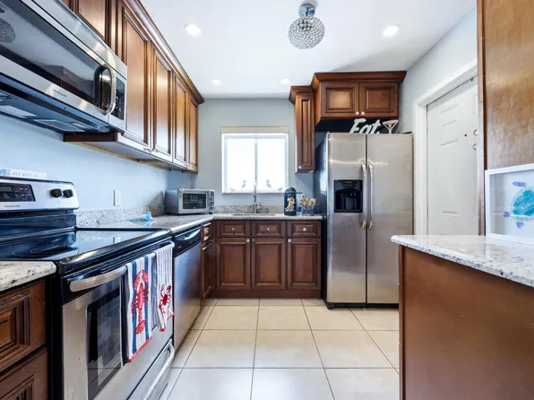 200 Waterway Drive S #309, Lantana, FL 33462