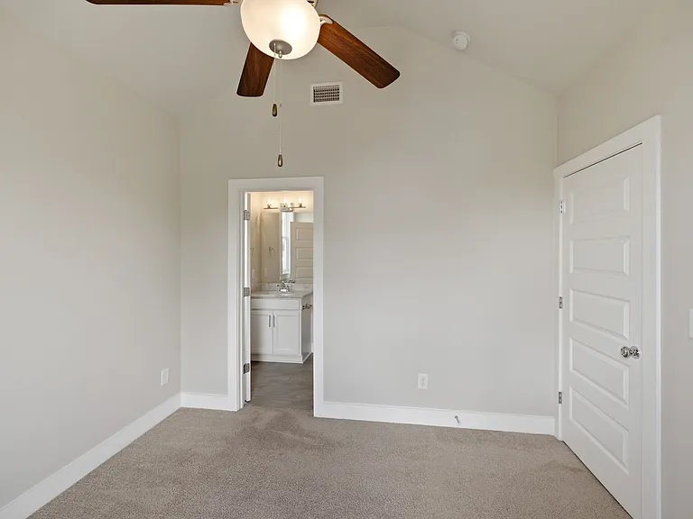 752 Cottage Park Dr — Photo 22