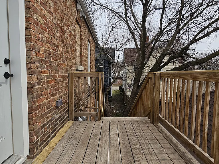1035 Crosby St #1037 — Photo 43