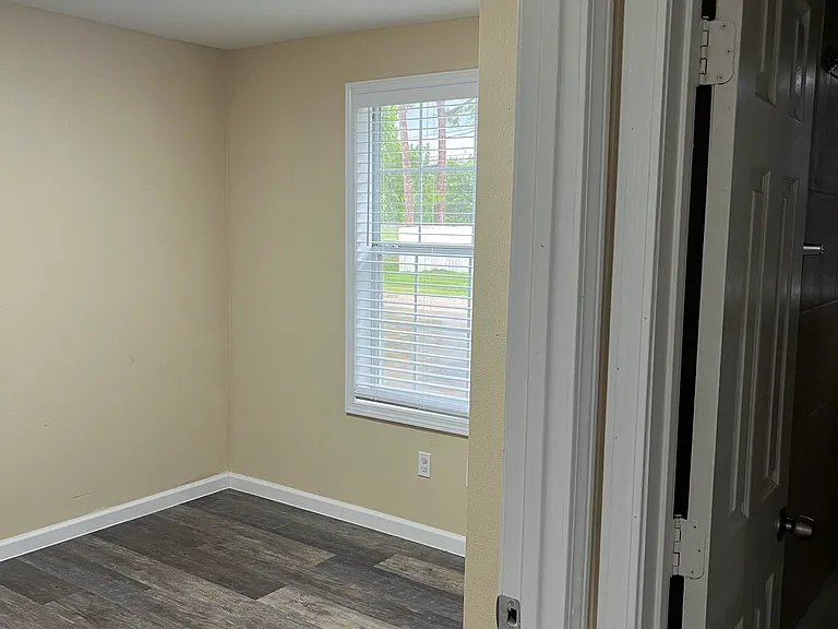 703 Lloyd St #2 — Photo 11