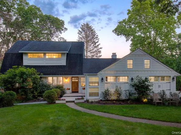 2 Spring Hollow Road, Centerport, NY 11721