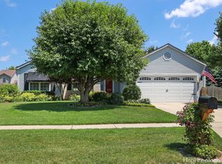 318 Inverness Trl, McHenry, IL 60050