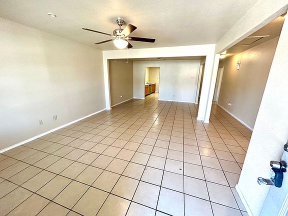 3rd image of 7602 Oak Chase