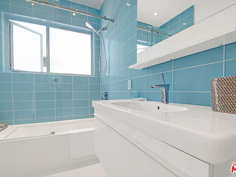 23536 Malibu Colony Rd — Photo 29