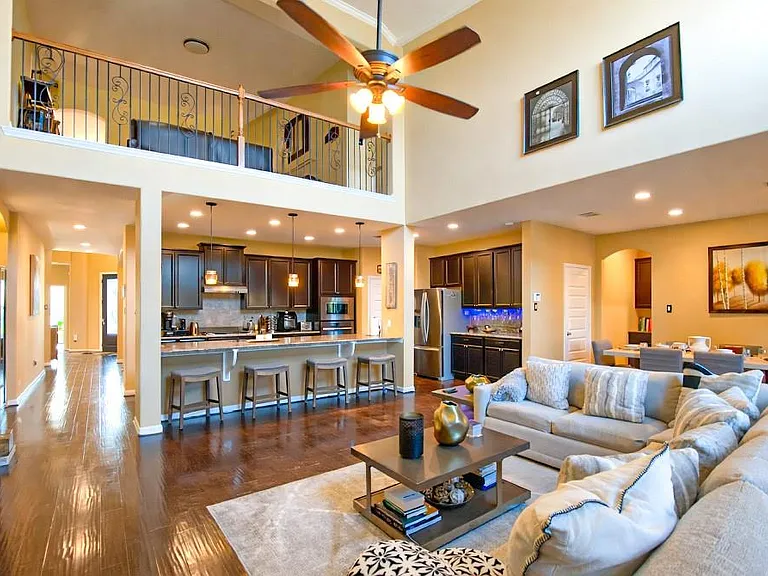 4415 Rolling Field Ln — Photo 12