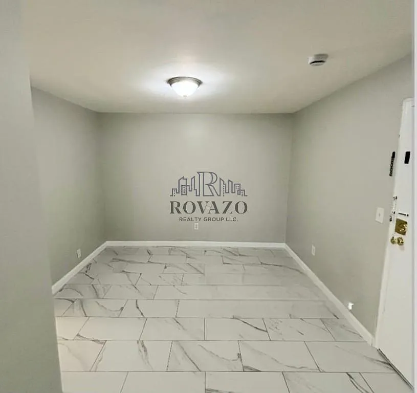 Building Photo - 48 Carteret St #5AA
