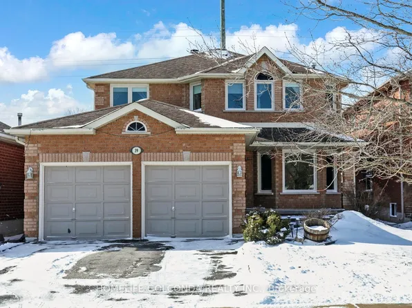 39 Etherington Cres, Barrie, ON L4N 7T2