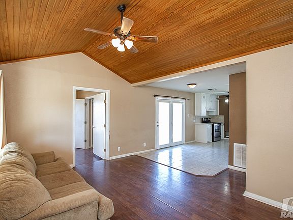 2nd image of 2112 W Avenue M