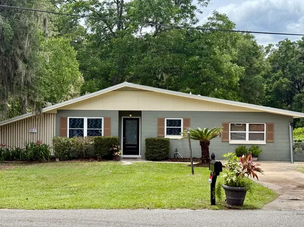 300 Westover Cir, Palatka, FL 32177
