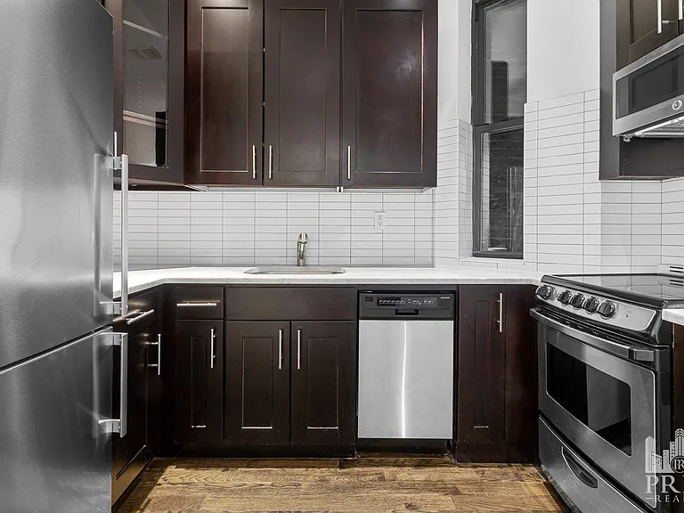 506 E 84th St #1FE — Photo 14