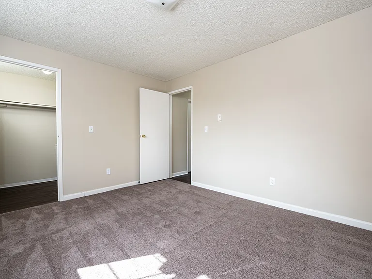 1 Bed 1 Bath Standard - 652 Sq Ft 1 Bed 1 Bath Standard - 652 Sq Ft