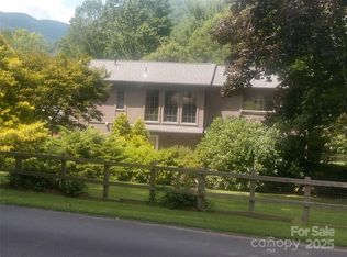 41 Balsam Shadows Rd, Maggie Valley, NC 28751
