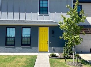 395 Hampton Pl, Burleson, TX 76028