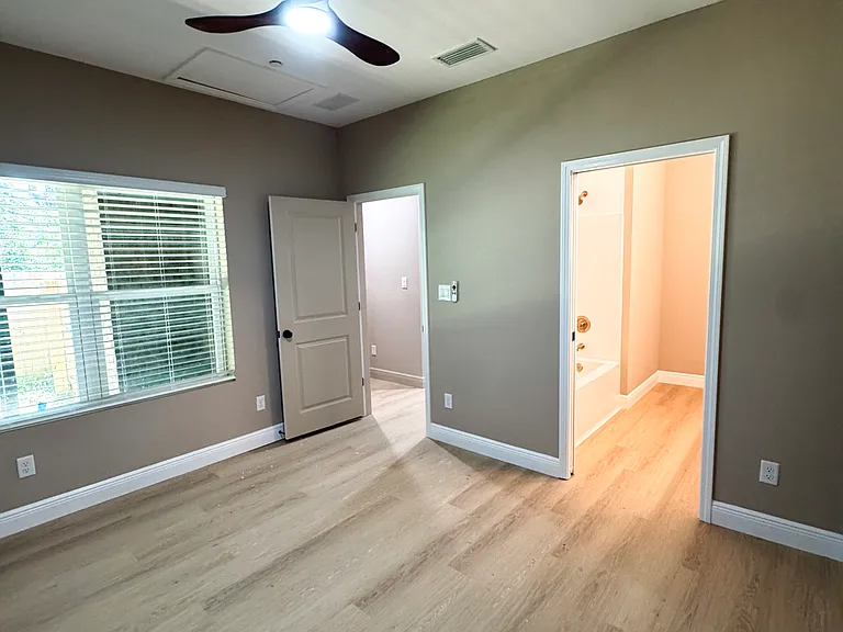 504 E Burgess Rd #C — Photo 14