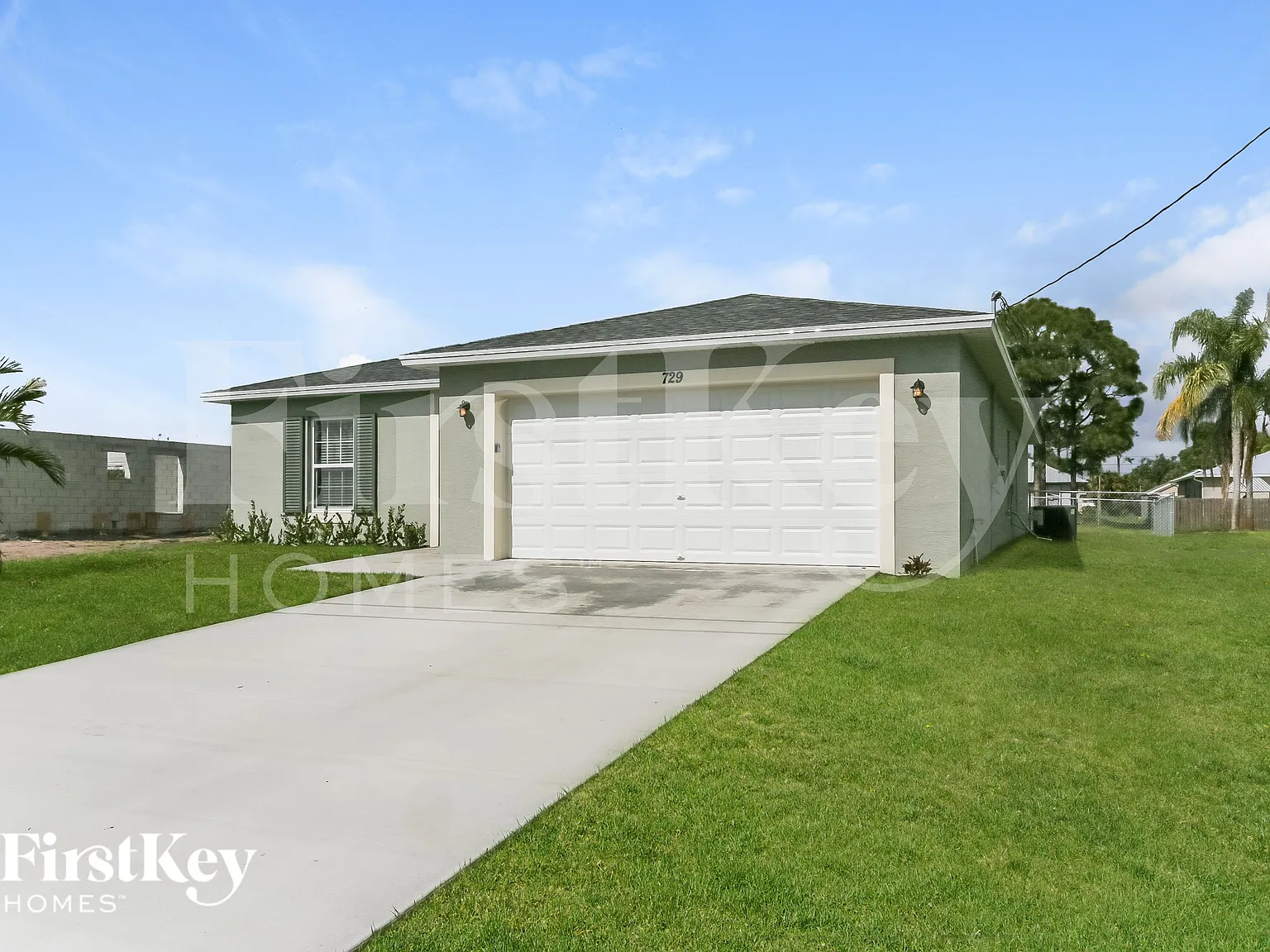 4 bed, 2.0 bath, 1833 sqft, $2,275 — Photo 1