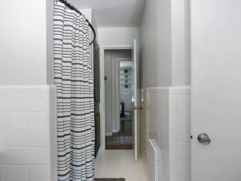 3439 Holliday Dr — Photo 92