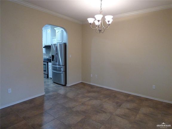 5th image of 2503 Singletary Dr