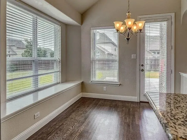 2512 Fountain Gate Dr — Photo 24