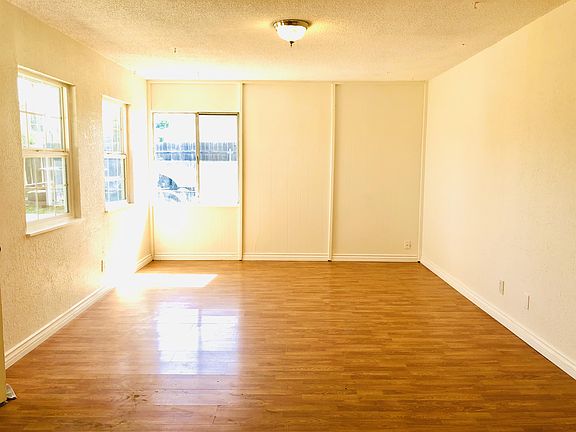 5th image of 25259 Cottage St