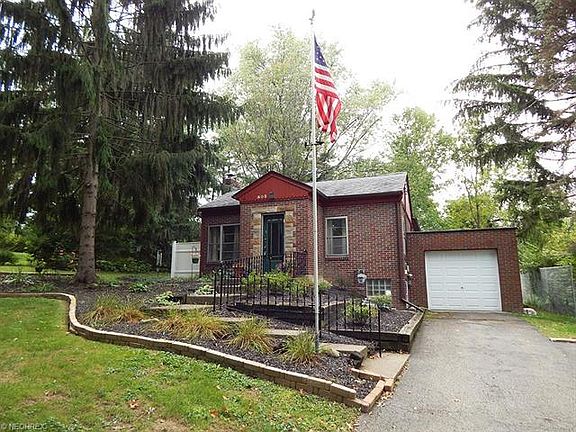 2nd image of 805 S Court St