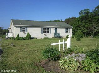 1241 Oak Grove School Rd, Hedgesville, WV 25427
