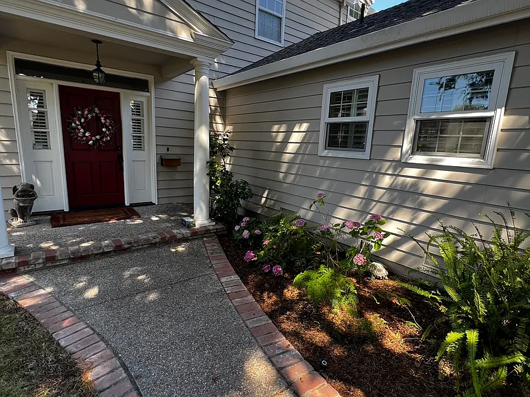 2463 Louis Rd — Photo 2
