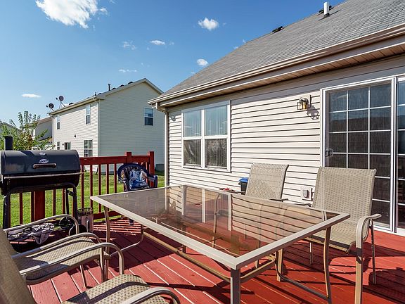 5th image of 7273 Thomas Dr