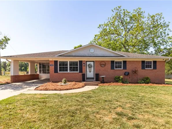 230 Hill Ln, Lexington, NC 27295