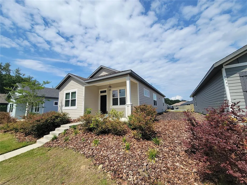 Building Photo - 6323 SW 47th Ter