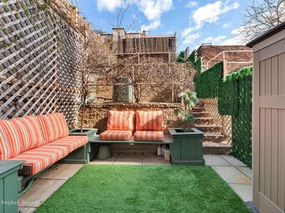 211 N 5th St APT 1A, Brooklyn, NY, 11211
