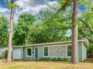 4537 Reaford Dr, Haltom City, TX 76117