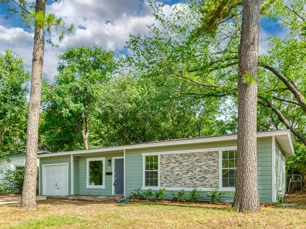 4537 Reaford Dr, Haltom City, TX 76117