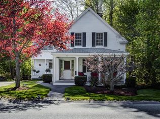 10 Pleasant St, Hopkinton, MA 01748