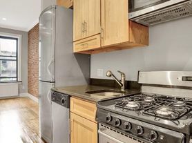 450 W 50th St