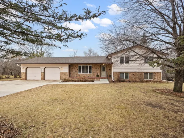 1229 Sandy Ln, Monticello, MN 55362