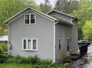 28 McHarrie St, Baldwinsville, NY 13027